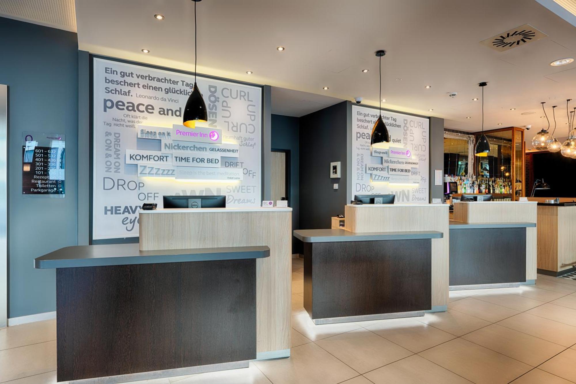Premier Inn Leipzig City Hahnekamm エクステリア 写真